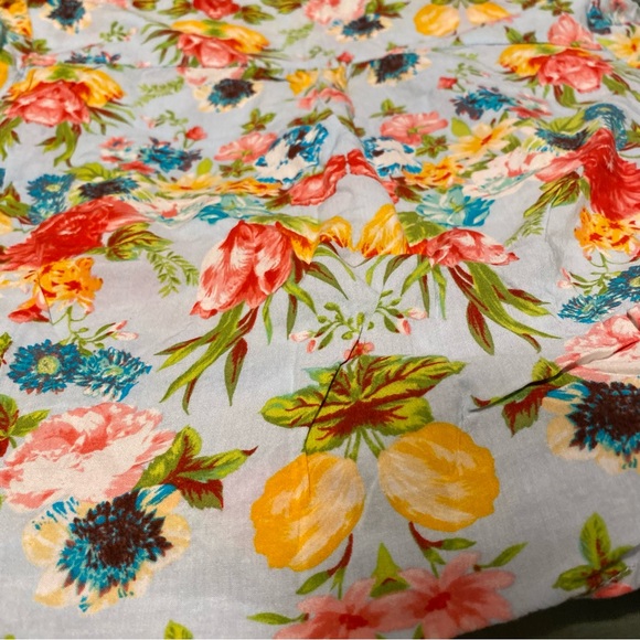 Tie front button down blouse - Picture 5 of 6